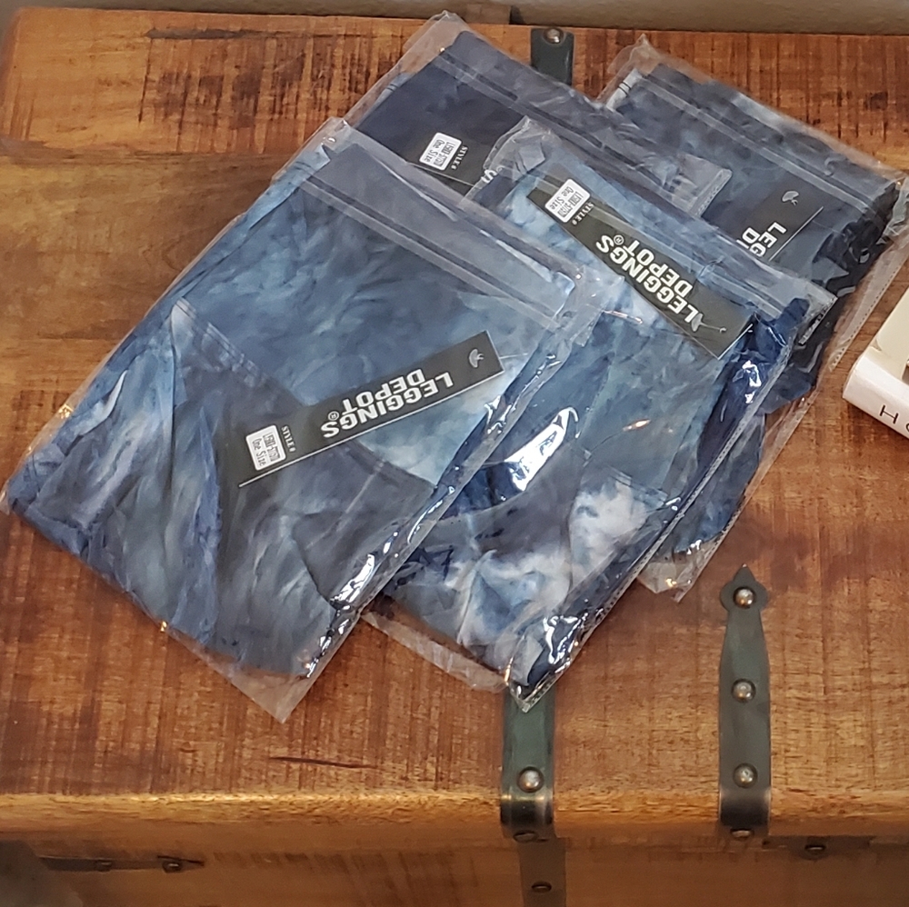 💙 High Waisted Blue Tie Dye Biker Shorts 💙 - Picture 14 of 15